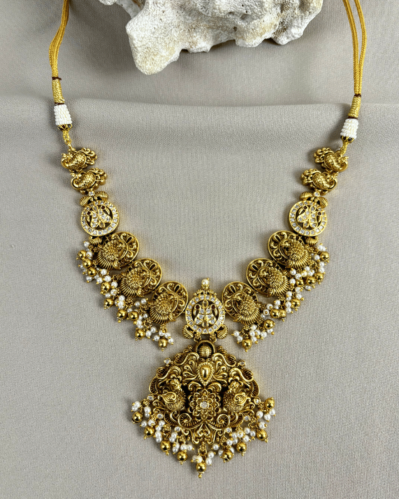 Kalyani Peacock Haar