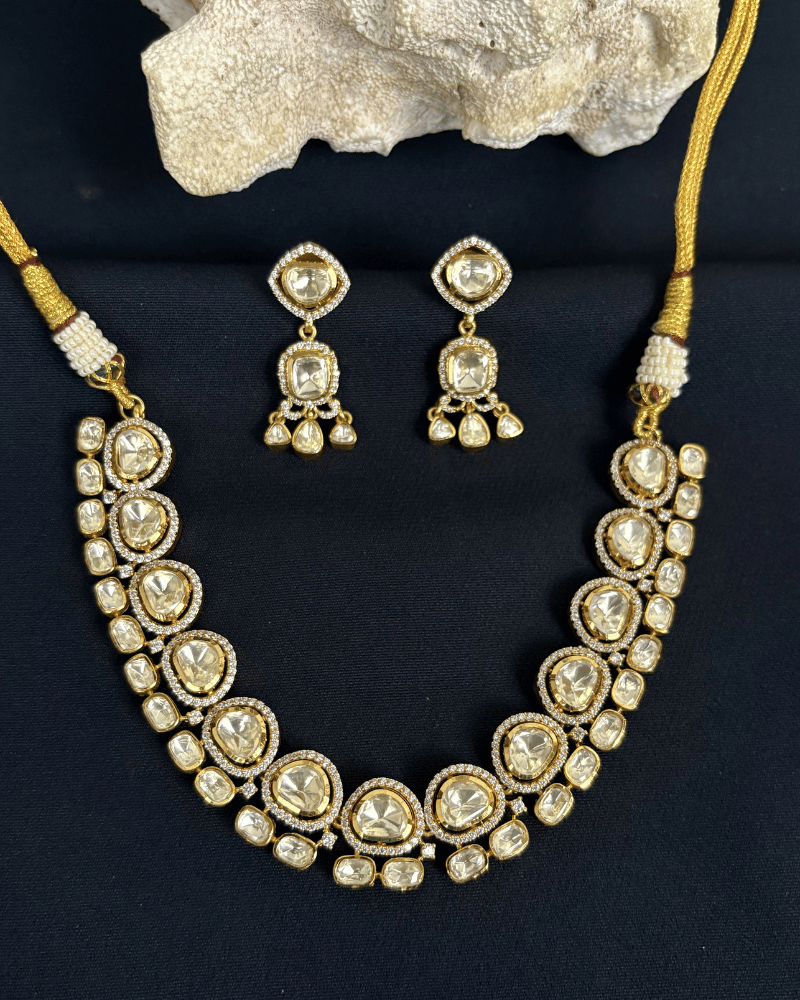 Meenakshi Moissanite Haar | Screw Back | 18K Gold Plating