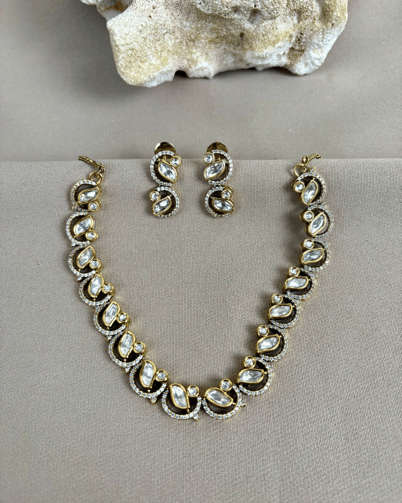 Heer Single Line Victorian Polki Necklace