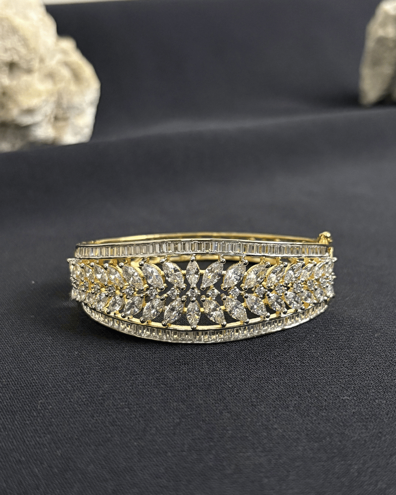 Zivara Crown Diamond Bracelet | Openable