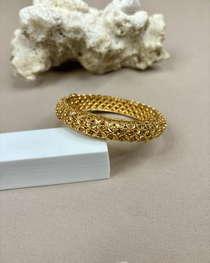 Golden Floral Bangle | Single Piece | 18K Gold Plating
