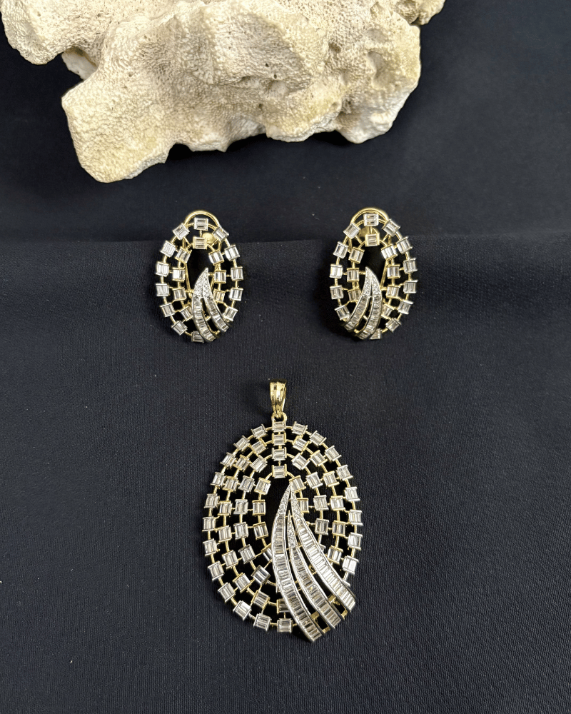 The Nooré Diamond Pendant