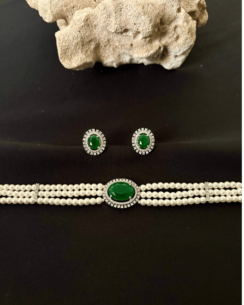 Emerald Choker | Pearl Strings