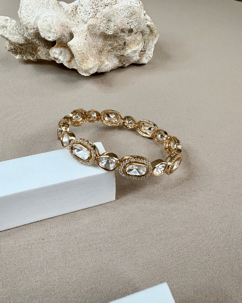 Single Line Kundan Bangle