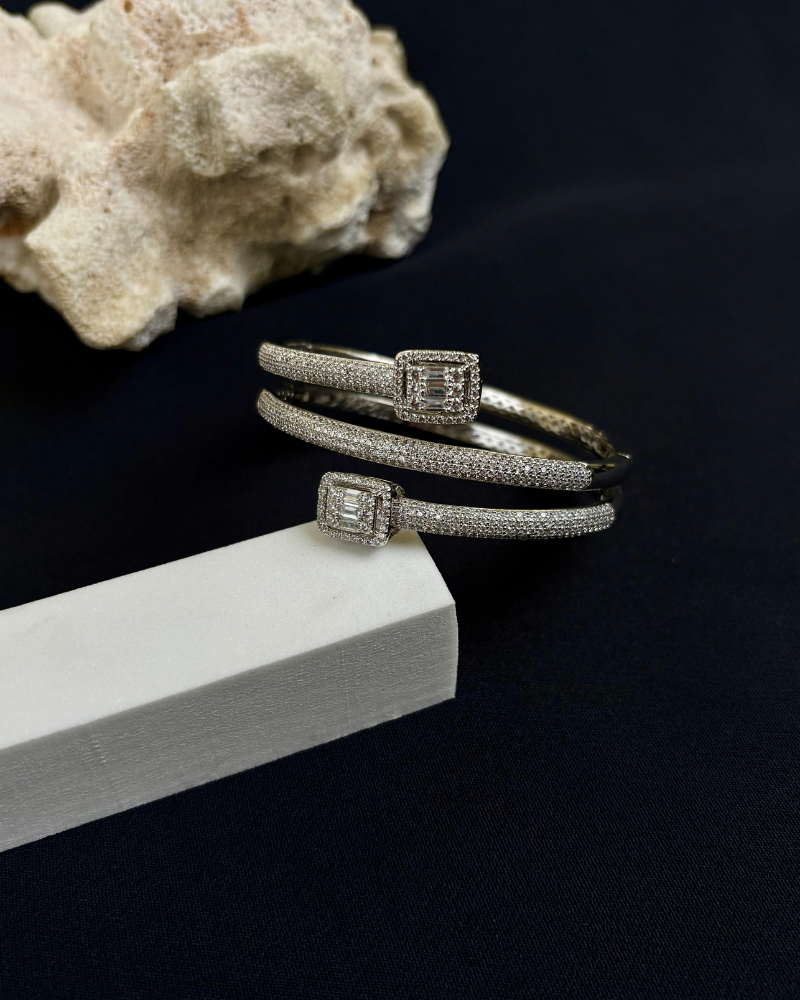 Aria Edge Diamond Bracelet | Rhodium Plating