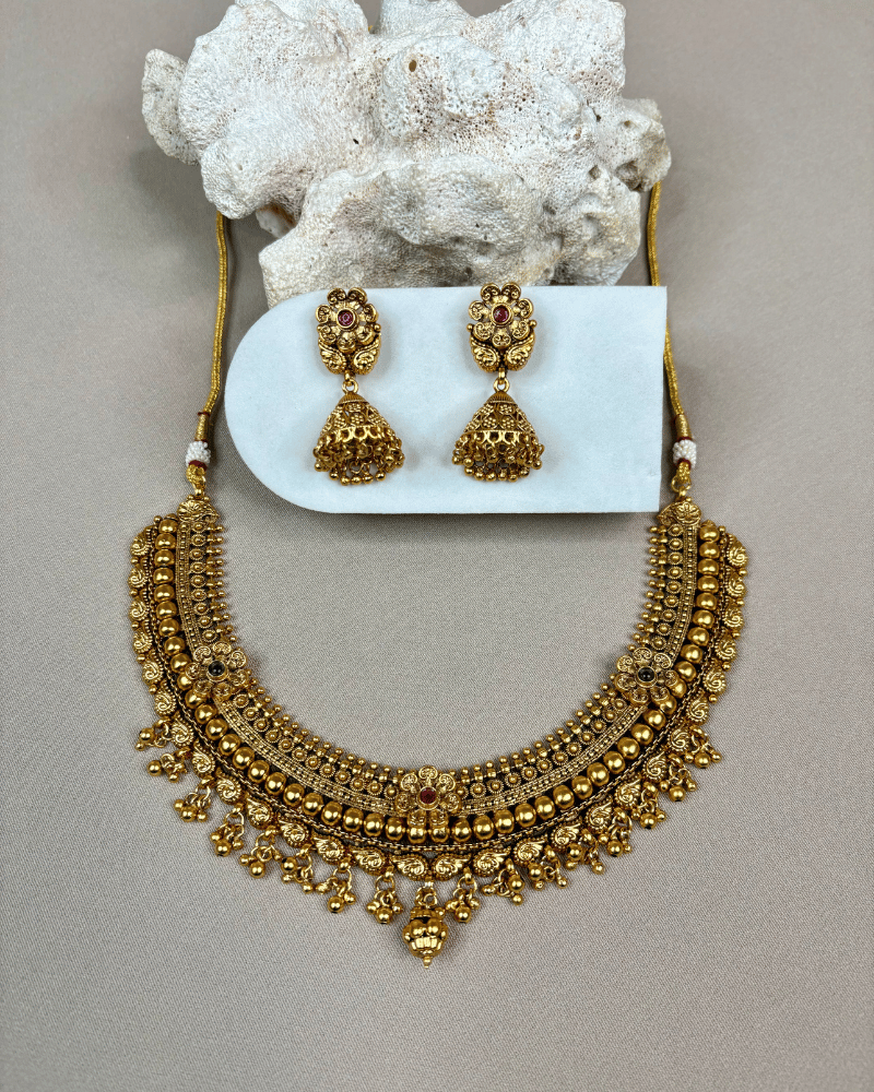 Golden Haar With Golden Drops