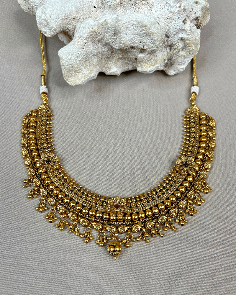 Golden Haar With Golden Drops