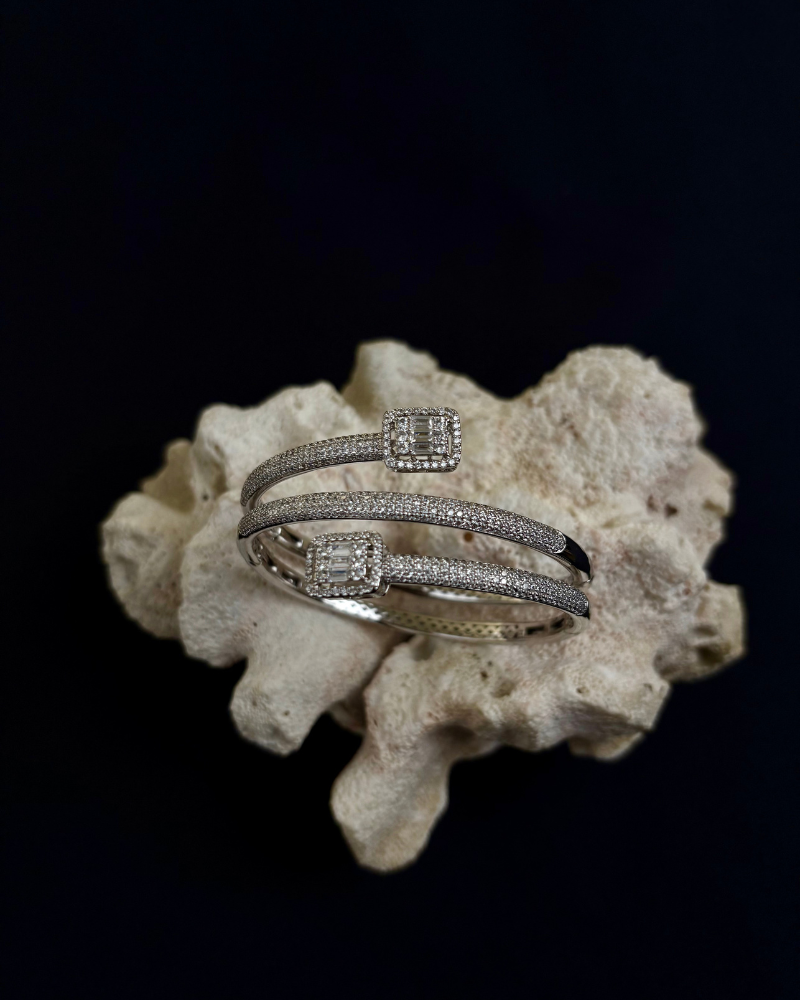 Aria Edge Diamond Bracelet | Rhodium Plating