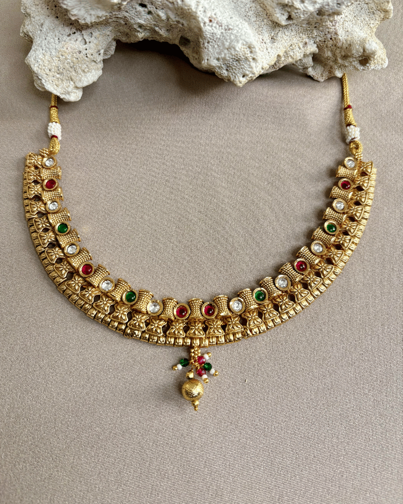 Mewar Golden Necklace Set