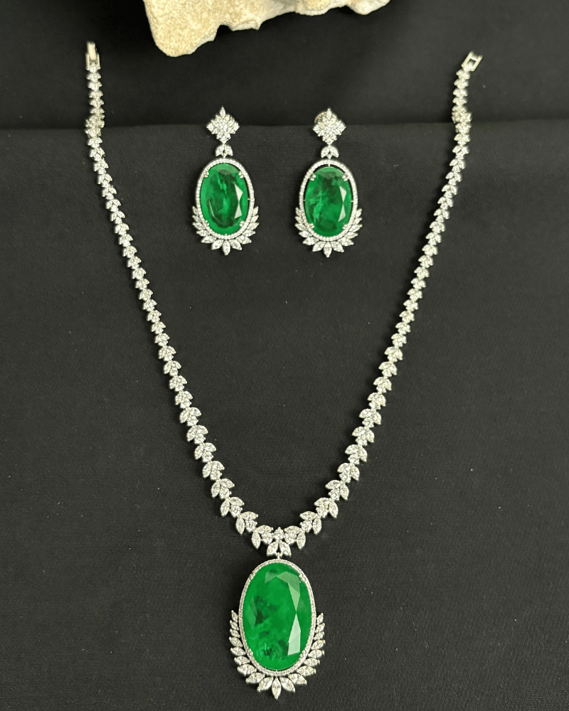 Imperial Emerald Bloom Diamond Necklace