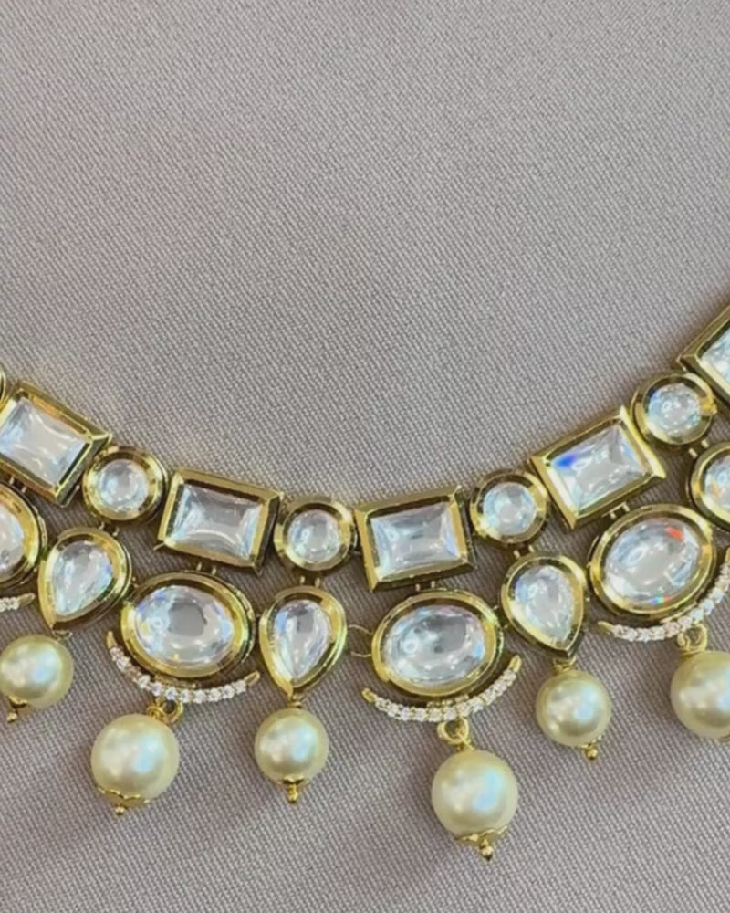 Swarna Virassat Kundan Necklace Set